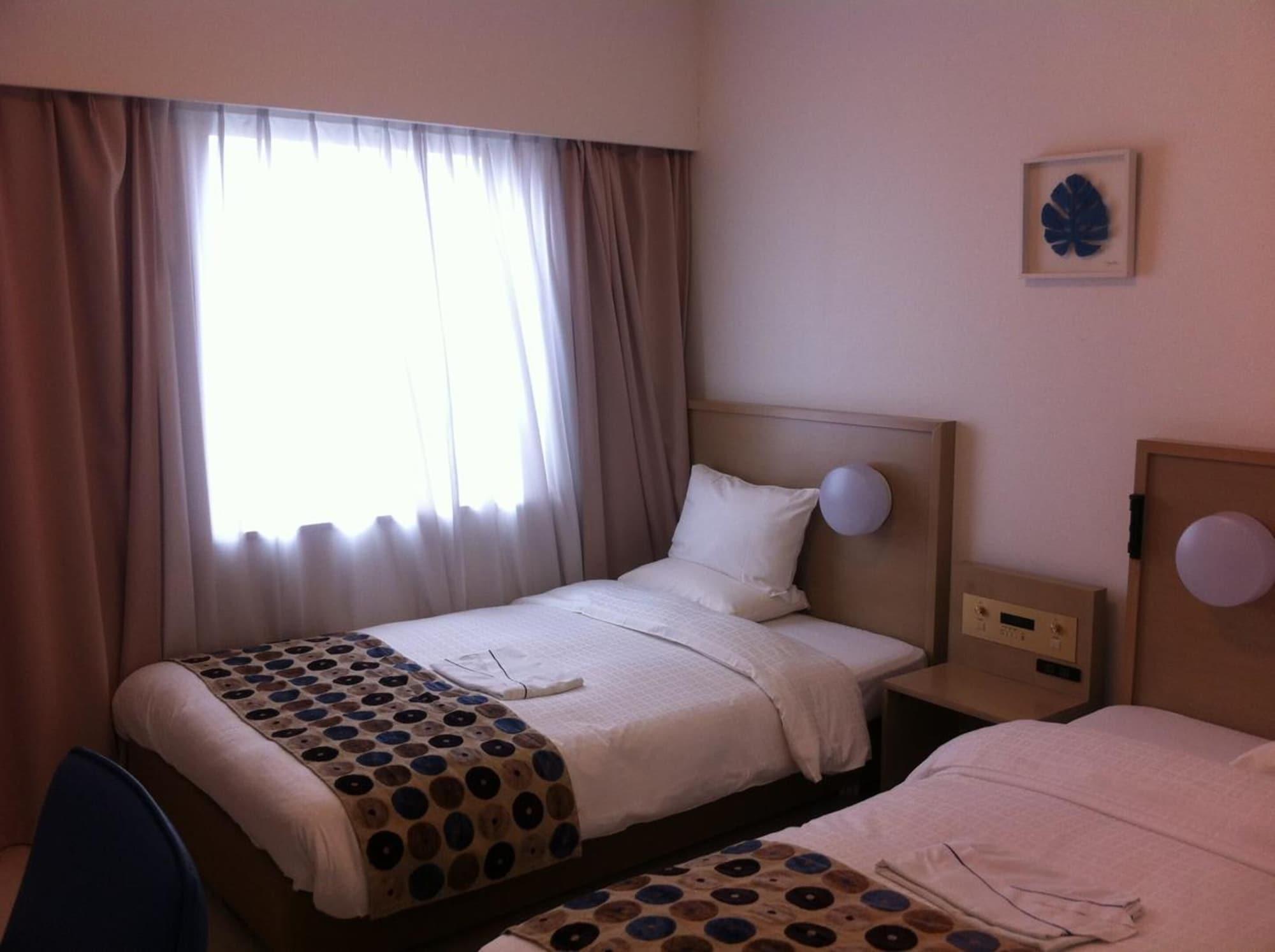 Smile Hotel Okinawa Naha Kültér fotó